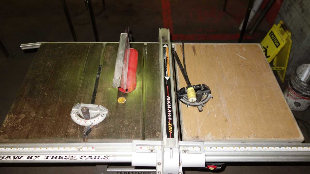 CRAFTSMAN 10 IN TABLE SAW WITH ALIGN A RIP XRC - METAL SAWS