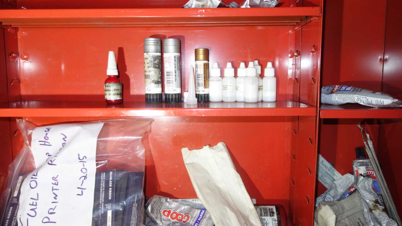 HILTI WALL MOUNTED CABINET WITH CONTENTS - TOOL STORAGE