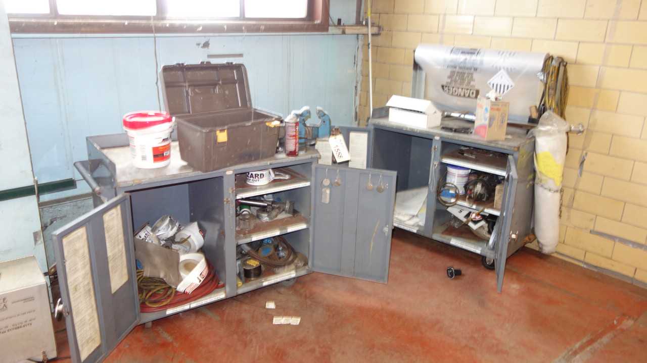 LOT OF 2 ROLLING CABINETS WITH CONTENTS TOOLS, VISE - ELECTRIC POWER TOOLS
