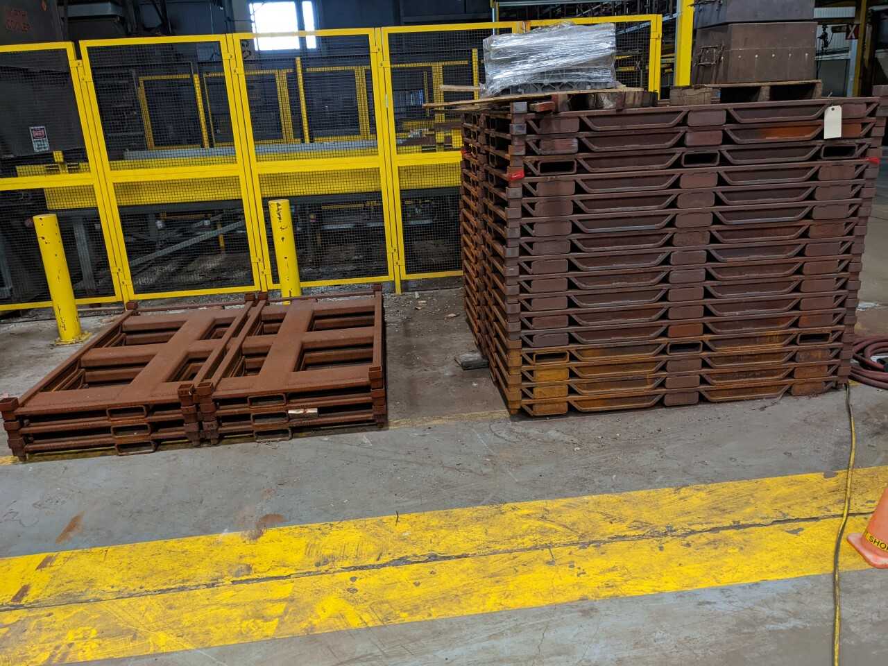 LOT OF 19 80X80IN STEEL MACHINE BASE SKIDS - MACHINING ACCESSORIES & TOOLING