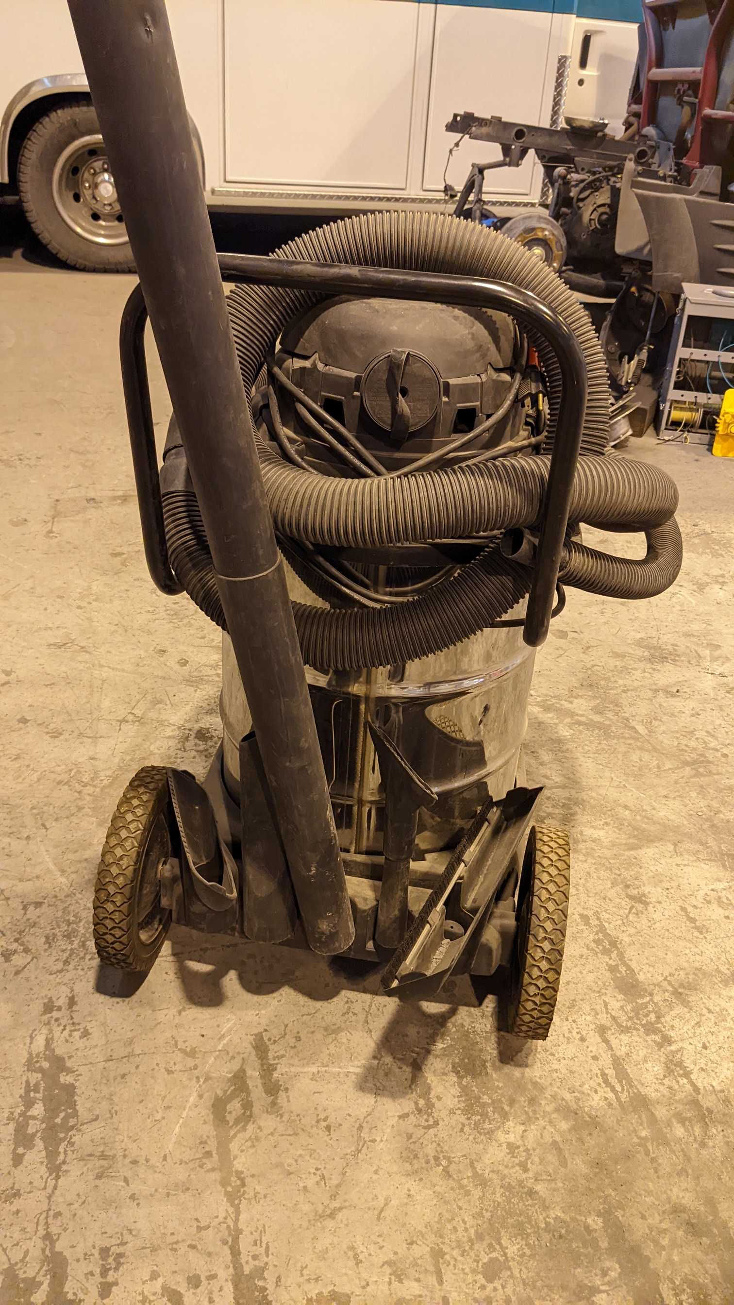 DAYTON SHOP VAC - VACUUM PUMP