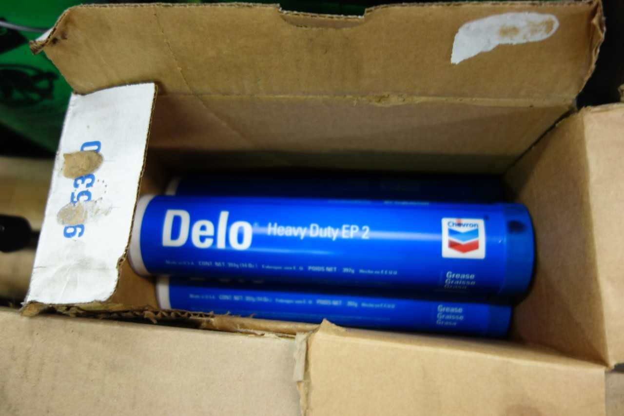 1 PALLET OF ASSORTED GREASE GUNS & CARTRIDGES - ELECTRIC POWER TOOLS