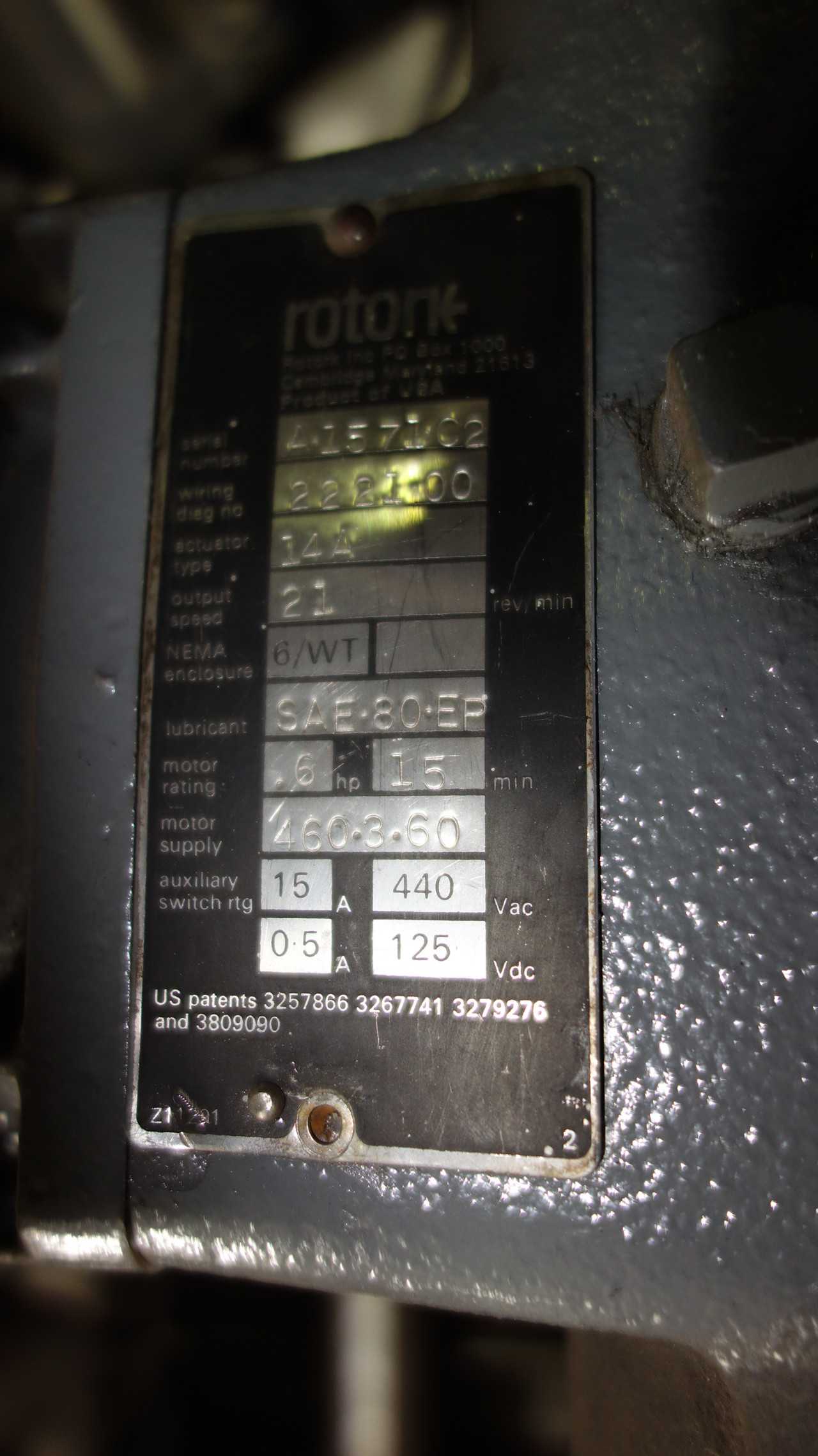 LOT OF 4 ROTORK VALVE OPERATORS 460V - IQFM AND 11AZ - VALVES