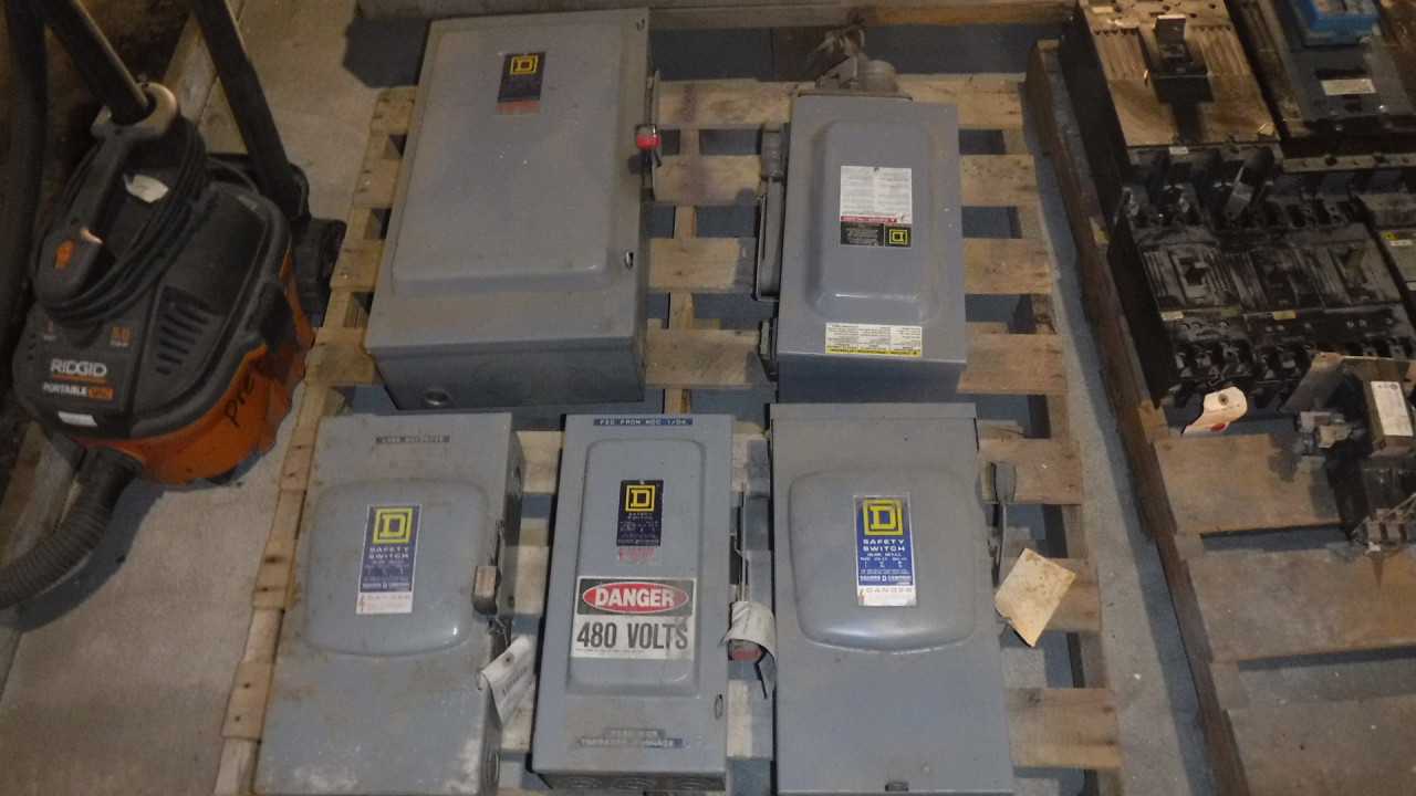 Lot of Assorted Square-D Safety Switches - ELECTRICAL COMPONENTS