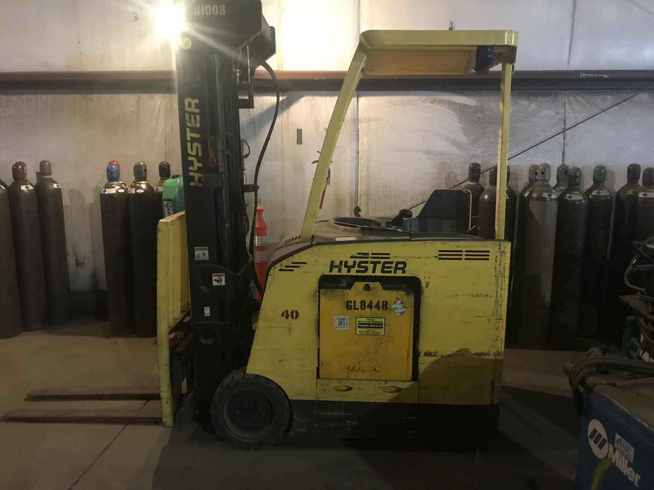 2003 Hyster E40HSD Electric Lift - FORKLIFTS