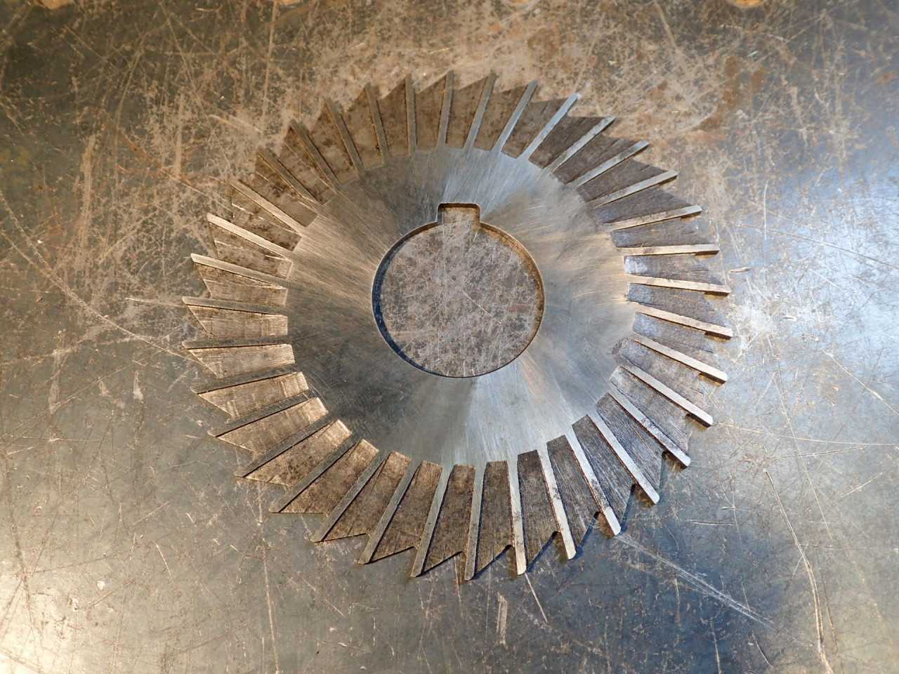 4" OD x 1/16" Plain Tooth Side Mill Milling Cutter: 1-1/4" Horizontal Arbor Hole - MILLING TOOLS