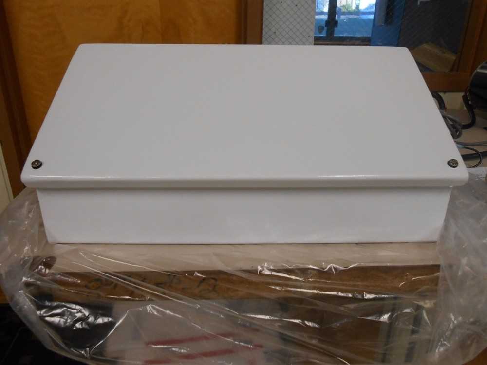 Saginaw Control & Engineering 9"x 16 1/2" Metal Enclosure Type 12 Like New! - ELECTRICAL ENCLOSURES