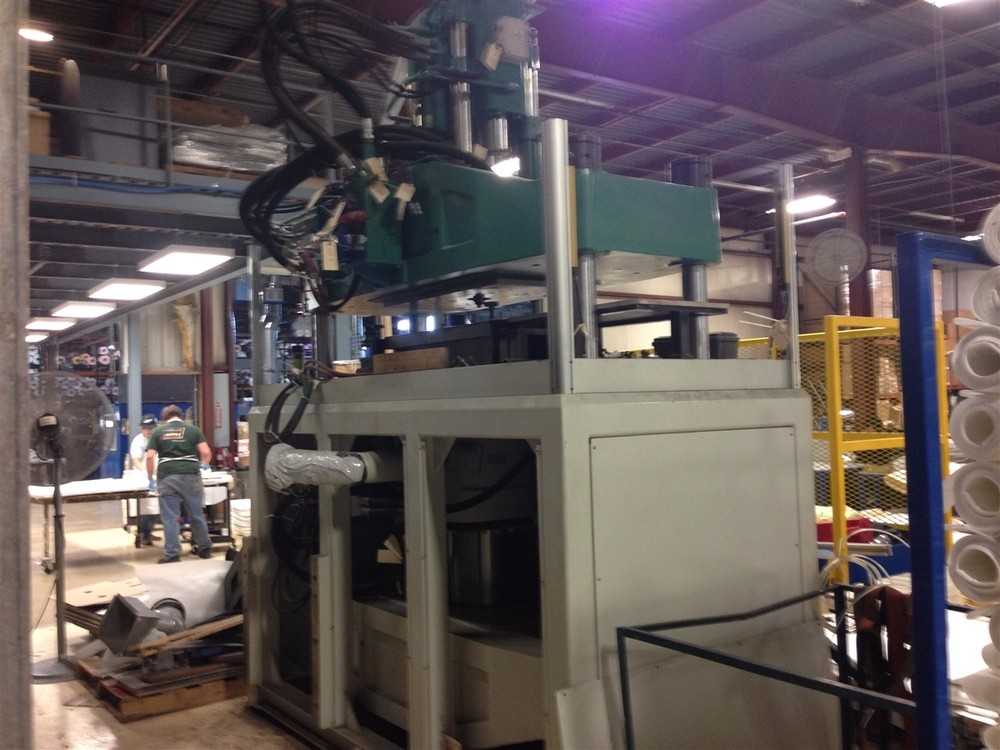 Multitech V160/2100 45MM Screw 160 Ton Vertical Injection Molding Machine  - MACHINING EQUIPMENT