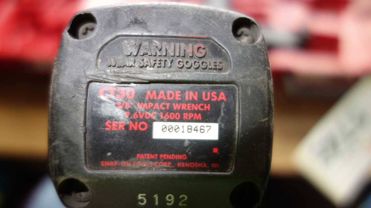 LOT OF 2 SNAP ON CT30 3/8IN IMPACT WRENCH 9.6V-DC - PNEUMATIC POWER TOOL