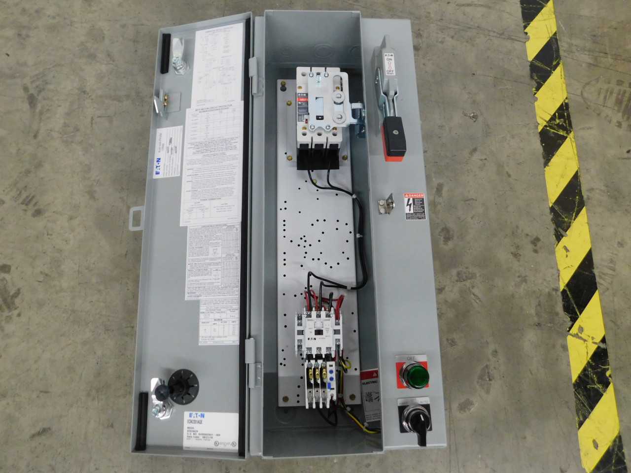 Lot of Quantity 1x ECN2201AQE Starter Enclosure - MOTOR STARTERS