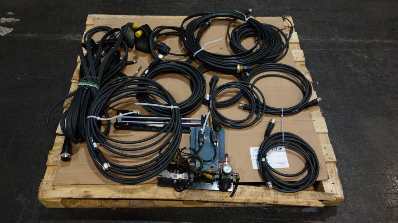 1 PALLET OF ASSORTED ATLAS COPCO REPLACEMENT PARTS, 4220 EXTENSION CABLES, 8435 DISTRIBUTION BOXES - ELECTRICAL COMPONENTS