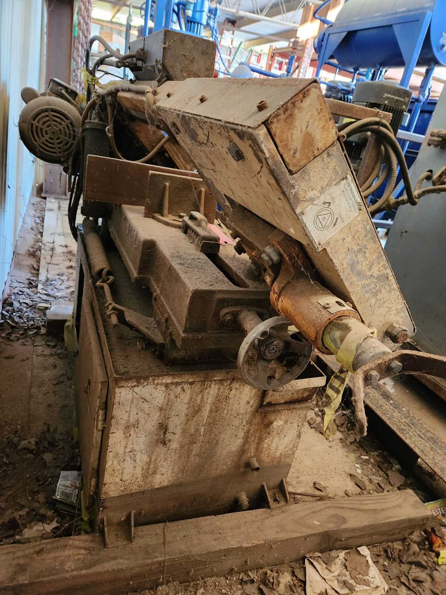 HORIZONTAL BAND SAW - METAL SAWS