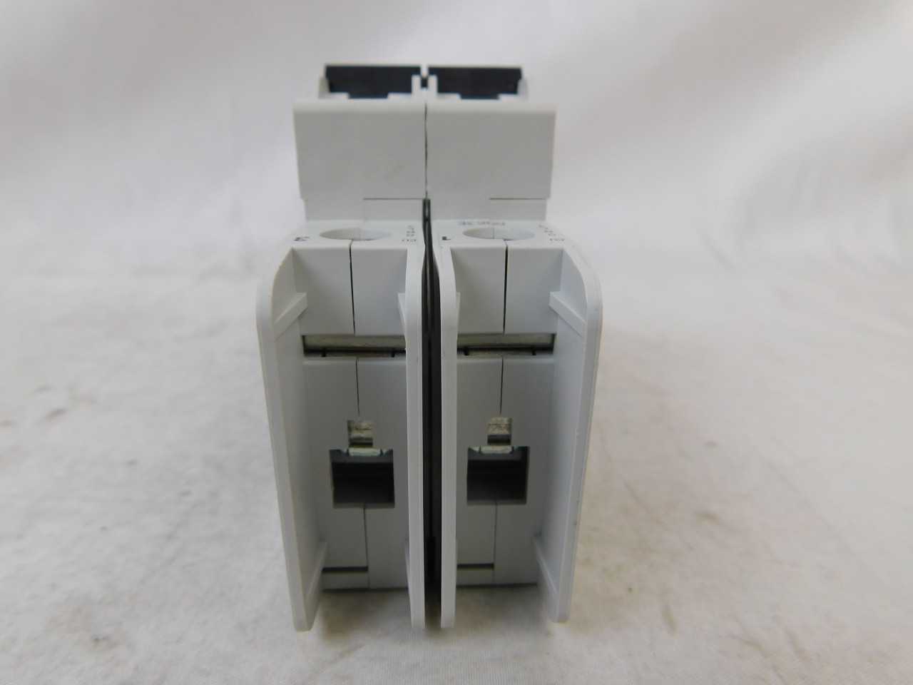 (70) Eaton FAZ-C6/2-RT-L Plug In FAZ 2P 6A 120/240VAC 50/60Hz - CIRCUIT BREAKERS