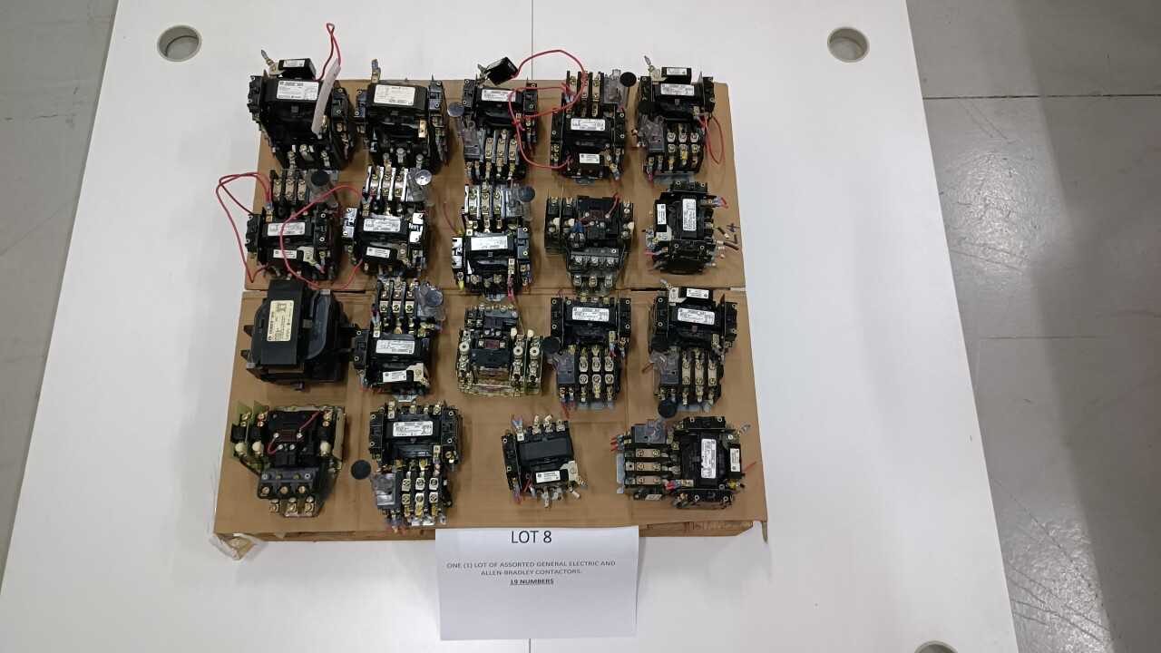 ONE (1) LOT OF ASSORTED GENERAL ELECTRIC AND ALLEN-BRADLEY CONTACTORS. - CONTACTORS