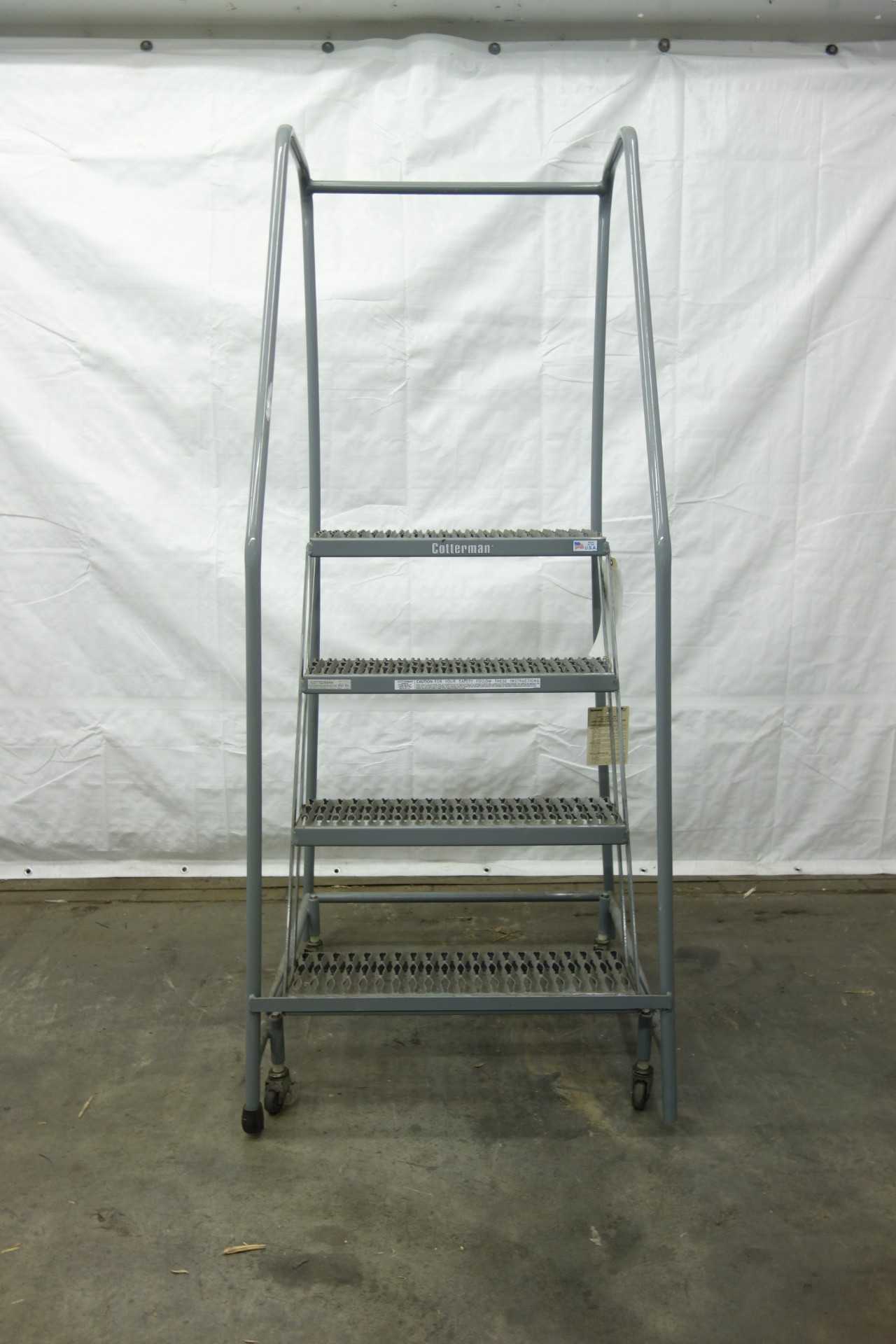 COTTERMAN 4 STEP ROLLING STEP LADDER - MATERIAL HANDLING