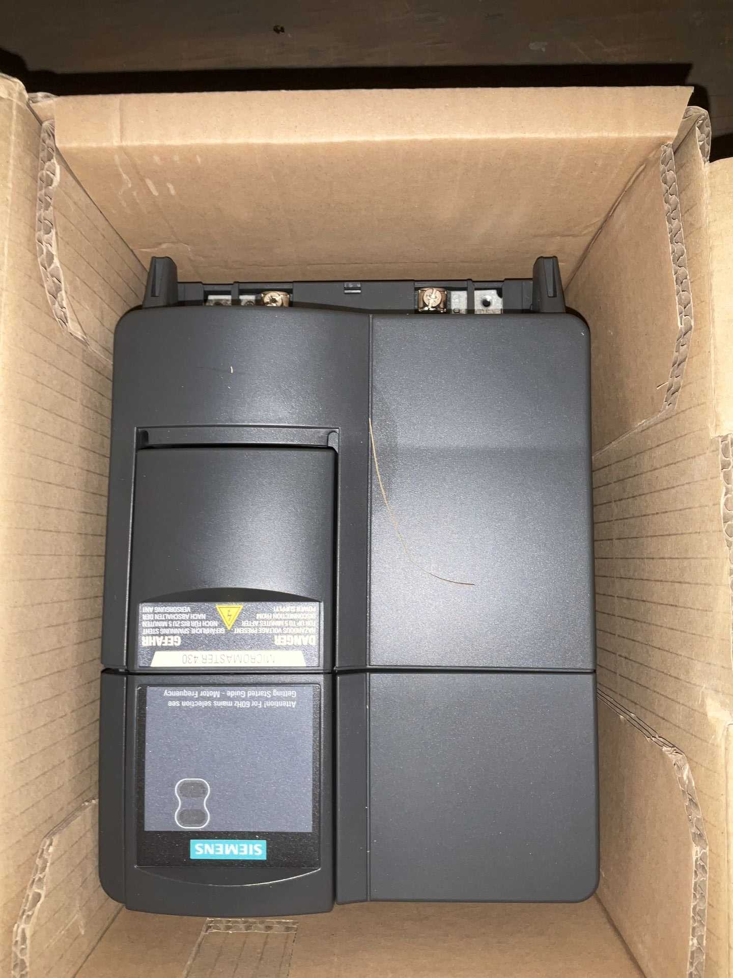SIEMENS CORP 6SE64302UD315CA0 AC VFD DRIVE - AC VFD DRIVES SIEMENS CORP 6SE64302UD315CA0 AC VFD DRIVE - AC VFD DRIVES