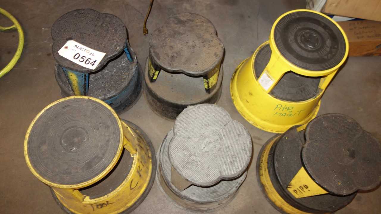 LOT OF 6 ROLLER STOOLS - PLANT & FACILITY