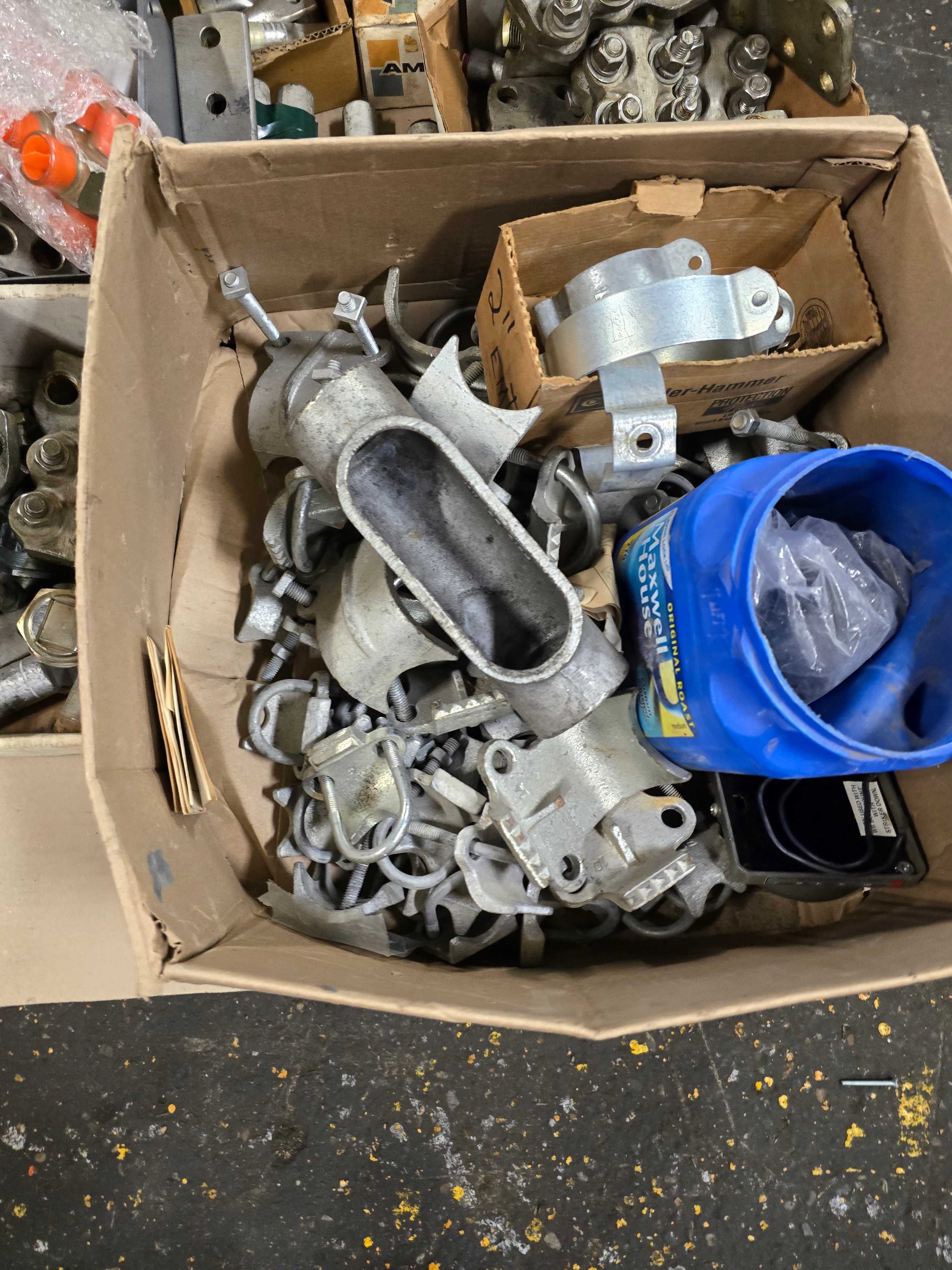 LOT OF INDUSTRIAL PARTS - INDUSTRIAL PARTS
