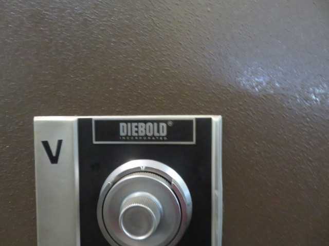 Diebold Data Safe double door - MISCELLANEOUS