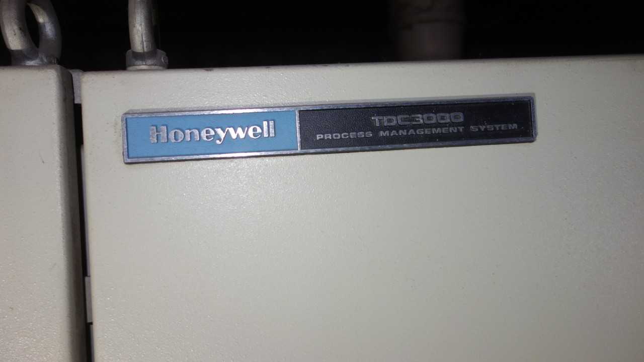HONEYWELL TDC3000 PROCESS MANAGEMENT DCS SYSTEM (4 CABINETS) DELAYED REMOVAL - AUTOMATION & CONTROLS