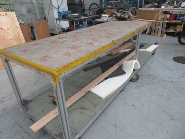 Aluminum Table on wheels - MISCELLANEOUS