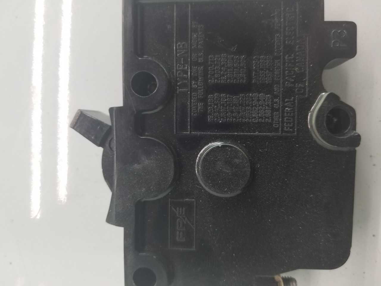 15 AMP TYPE NB CIRCUIT BREAKERS (QTY 140) - CIRCUIT BREAKERS