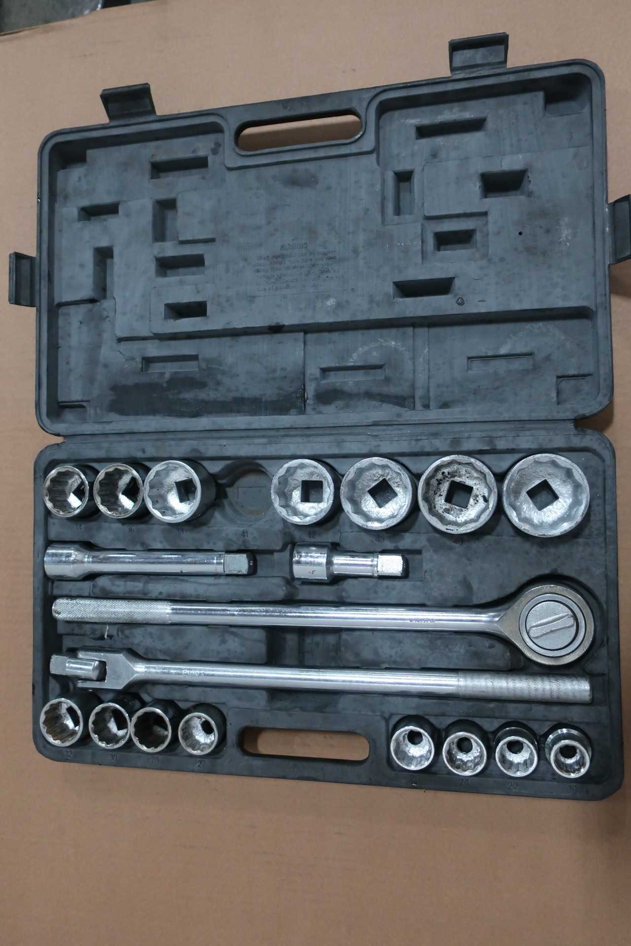 PITTSBURG 20 PIECE JUMBO SOCKET SET - HAND TOOLS