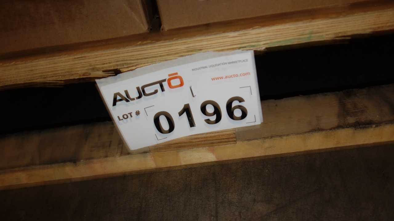 1 PALLET OF ASSORTED EATON ELECTRIC PARTS, PILOT LIGHTS - LIGHTING