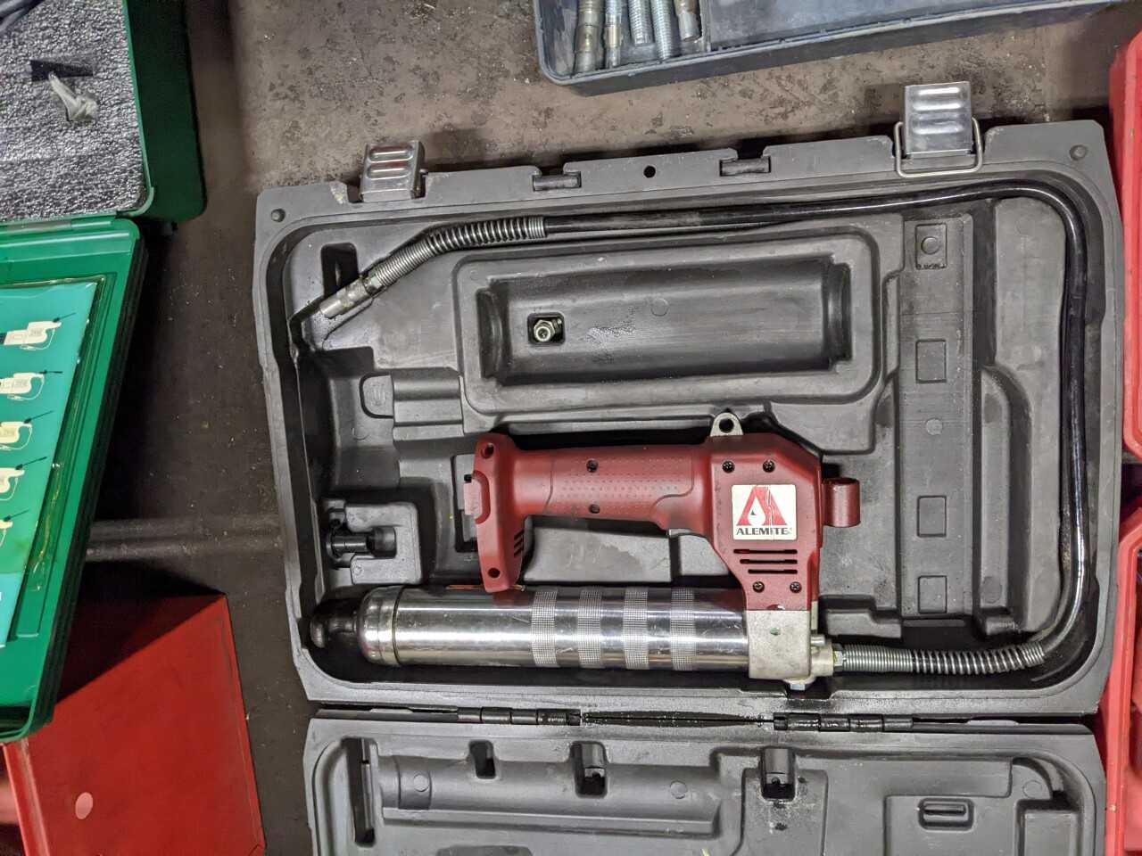 LOT OF 13 ASSORTED POWER TOOLS, SCRAPING MACHINE, SAWZALL, POWER DRAIN GUNS, BAND SAW, GREASE GUN, SOCKET SETS, MILWAUKEE, BIAX, PARKER - ELECTRIC POWER TOOLS