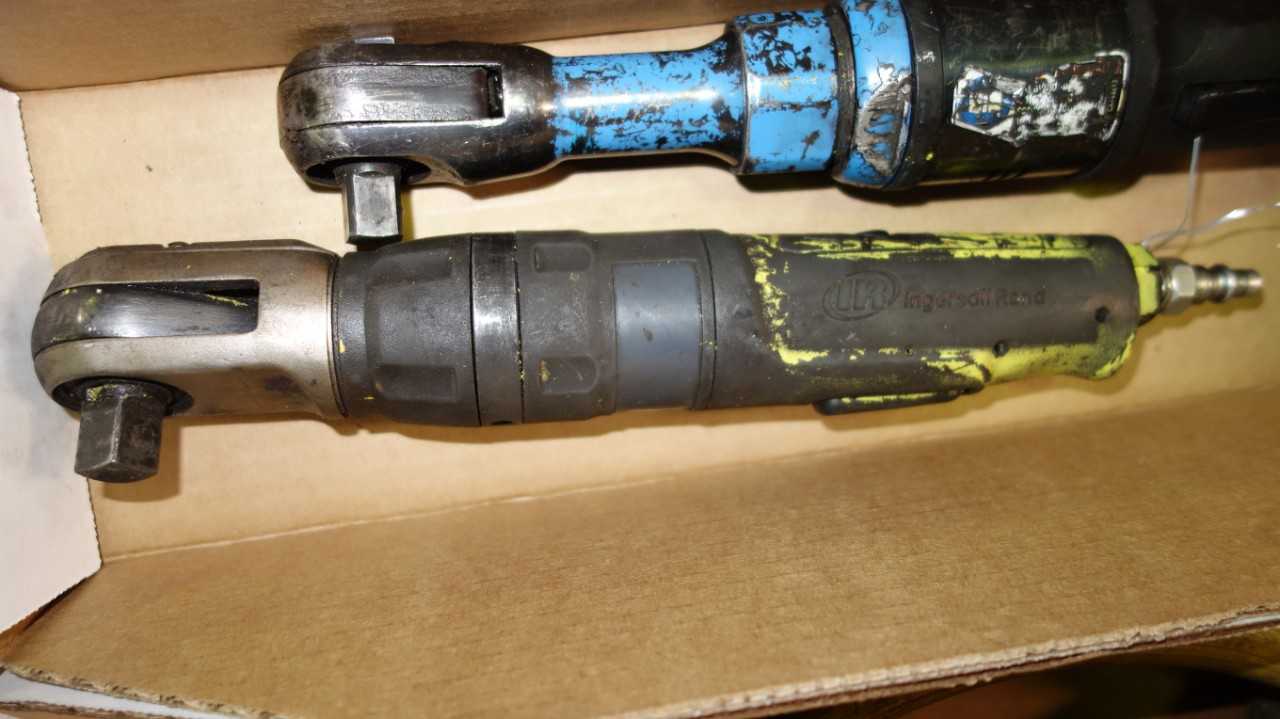 LOT OF 2 ASSORTED PNEUMATIC RATCHETS, INGERSOLL RAND, CHICAGO PNEUMATIC - PNEUMATIC POWER TOOL