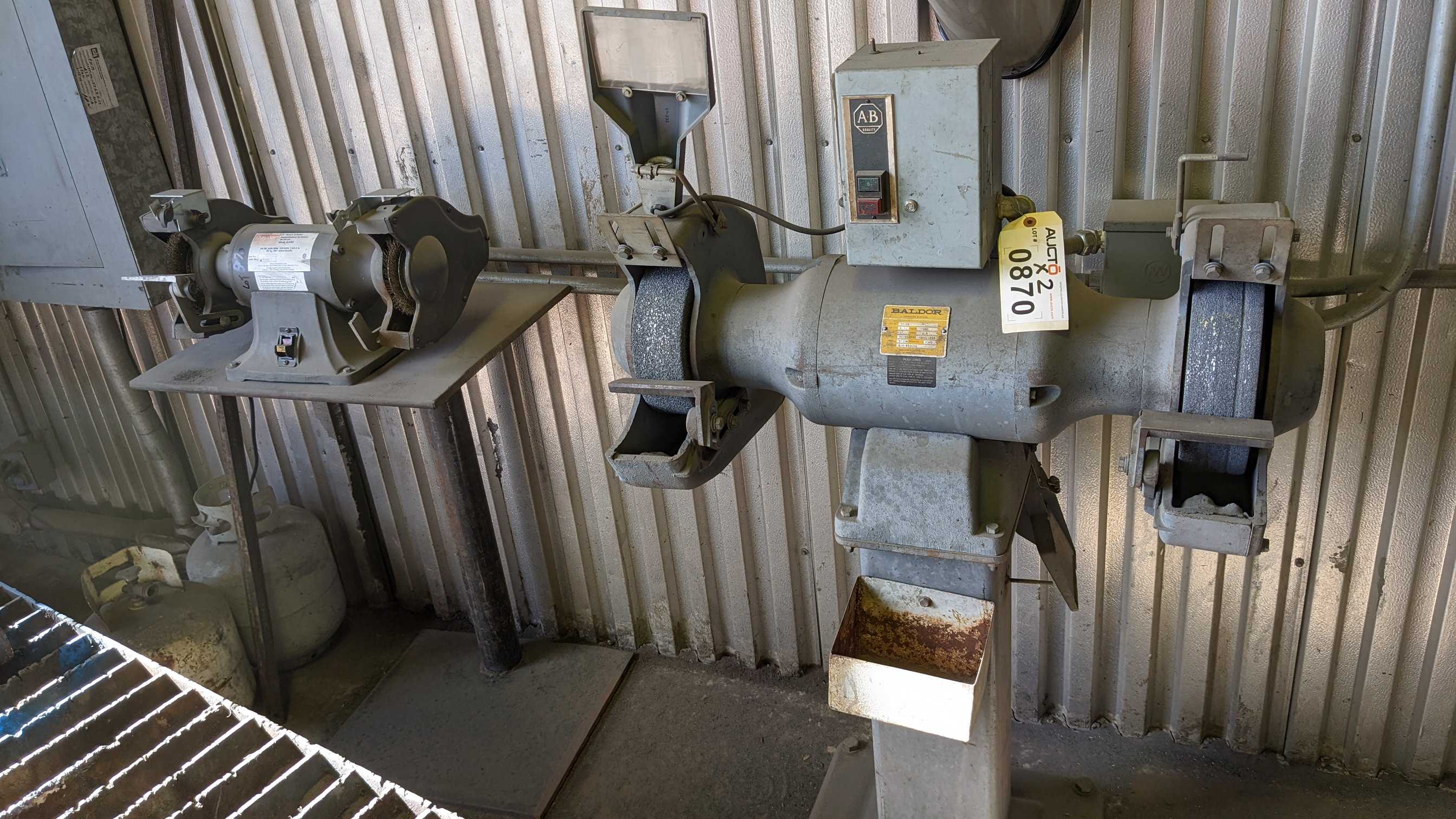 LOT OF TWO GRINDERS - BENCH GRINDERS