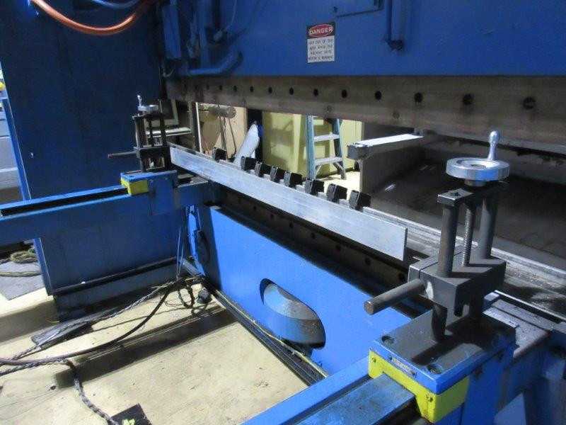 CINCINNATI CNC HYDRAULIC PRESS BRAKE - PRESS BRAKES