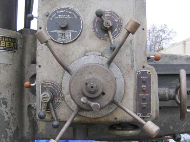 CINCINNATI GILBERT RADIAL DRILL - RADIAL ARM DRILLING MACHINES