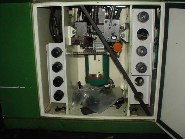 Used Giddings & Lewis Winslow Drill Grinder Model: HR - GRINDING MACHINES