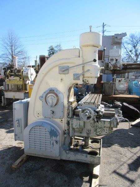 KEARNEY & TRECKER VERTICAL MILL - MILLING MACHINES