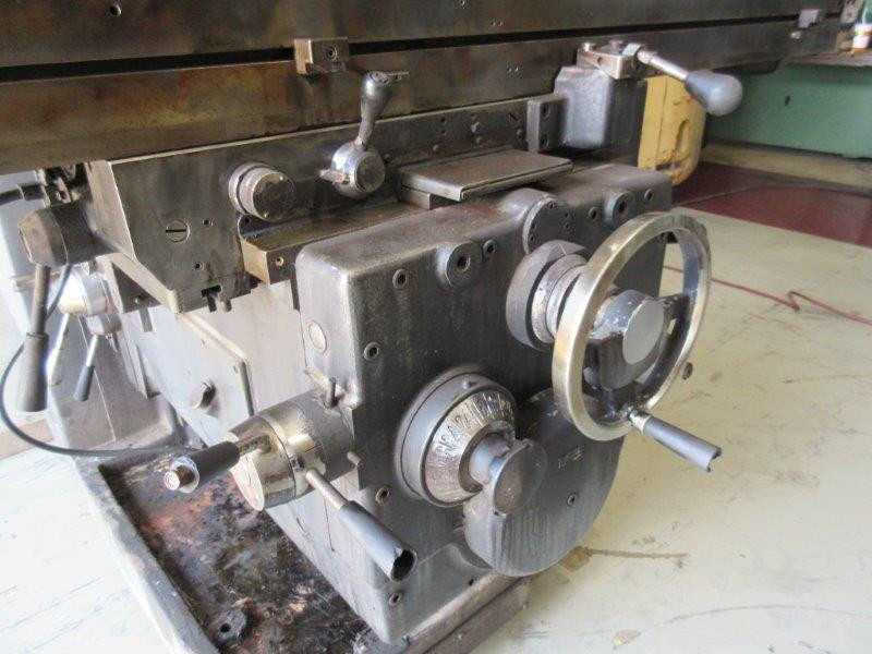 KEARNEY & TRECKER UNIVERSAL HORIZONTAL MILLING MACHINE WITH MOTORIZED OVERARM - MILLING MACHINES