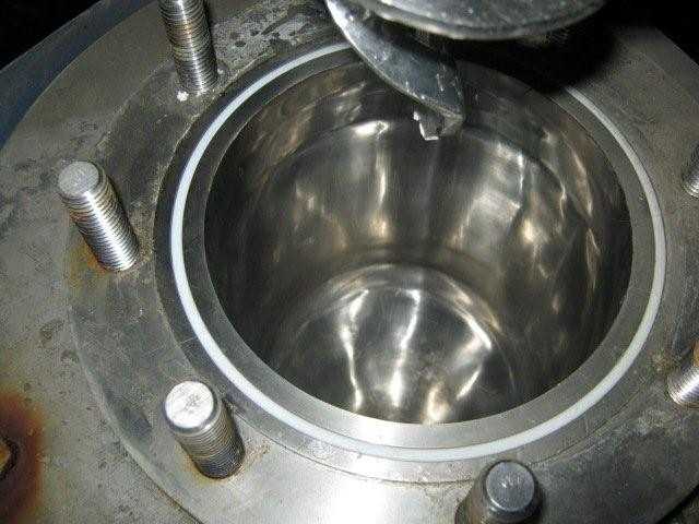 AUTOCLAVE ENGINEERS STIRRED REACTOR - PROCESS EQUIPMENT