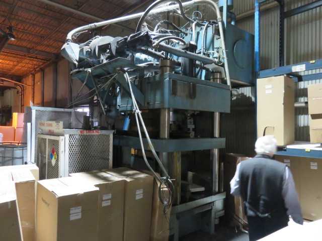 MODERN 400 TON HYDRAULIC PRESS - PRESSES