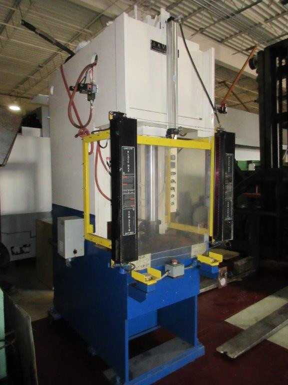 SAVAGE C FRAME 32 TON HYDRAULIC PRESS - PRESSES