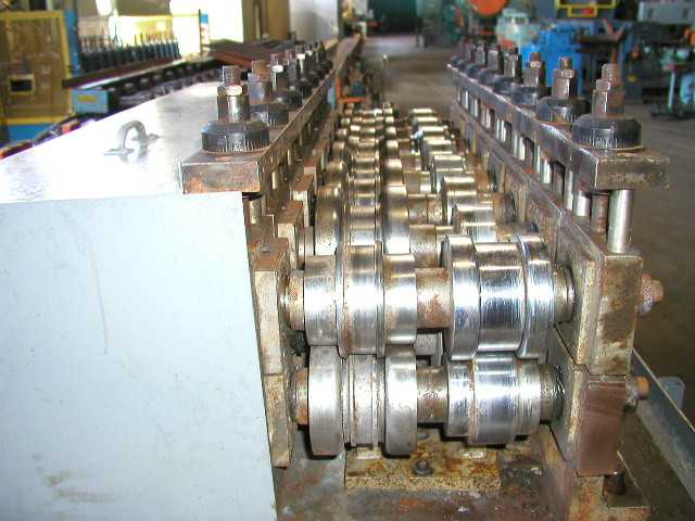 CONTOUR ROLL COMPANY 8 STAND ROLLFORMER - MACHINING ACCESSORIES & TOOLING