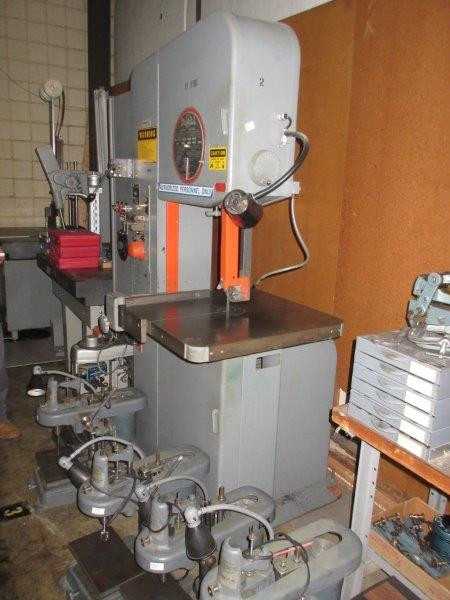 DoALL 2013-20 VERTICAL BAND SAW LIKE NEW! - METAL SAWS