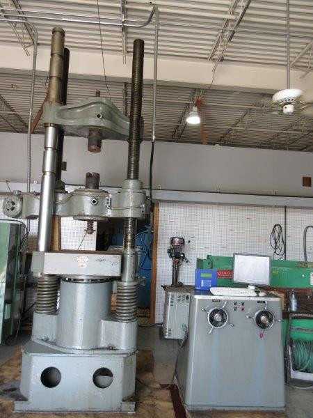 BALDWIN SOUTHWARK TATE-EMERY 300,000 LBS. UNIVERSAL TESTING MACHINE - MACHINING ACCESSORIES & TOOLING BALDWIN SOUTHWARK TATE-EMERY 300,000 LBS. UNIVERSAL TESTING MACHINE - MACHINING ACCESSORIES & TOOLING