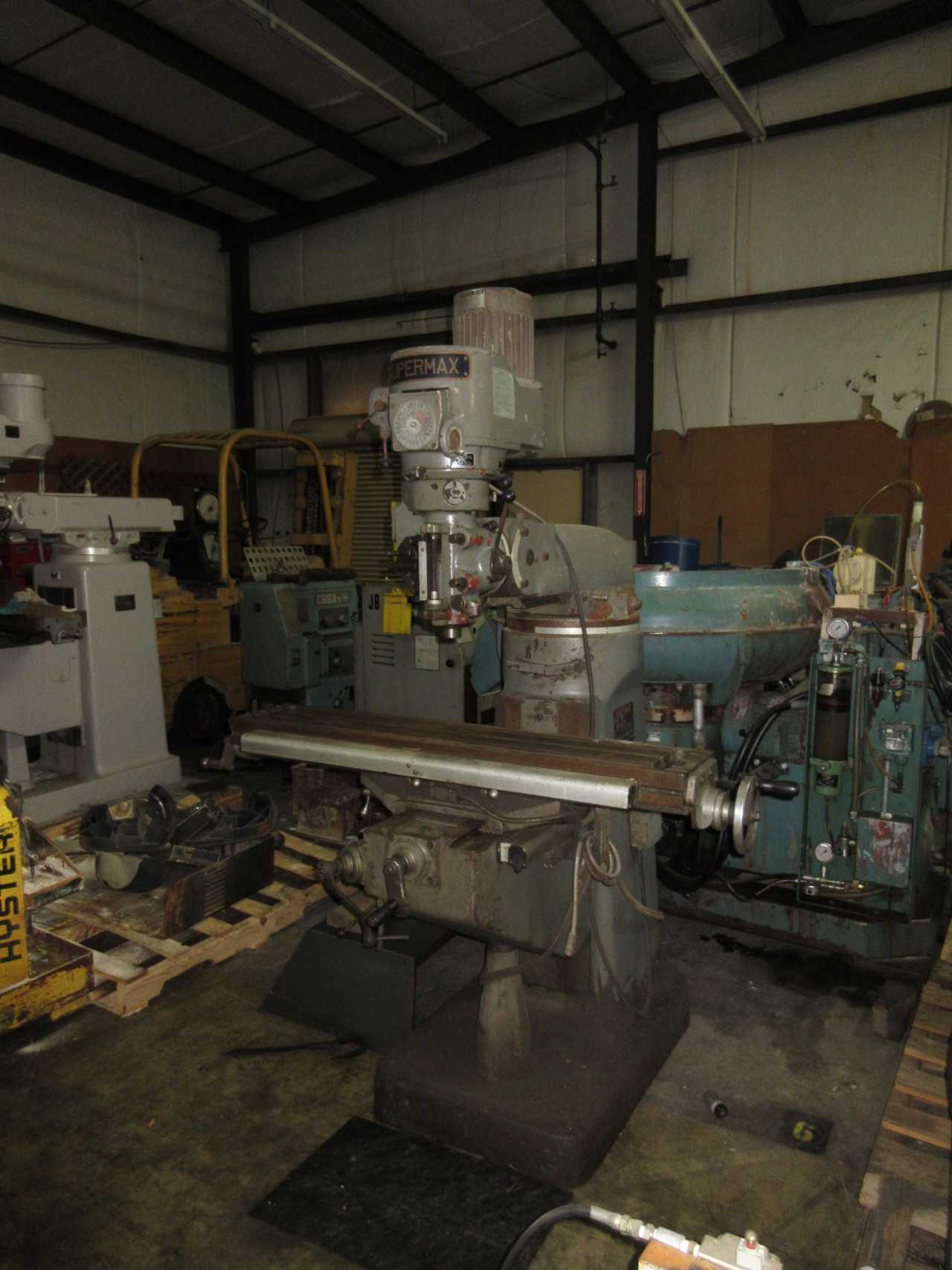 Supermax Knee Mill - MILLING MACHINES