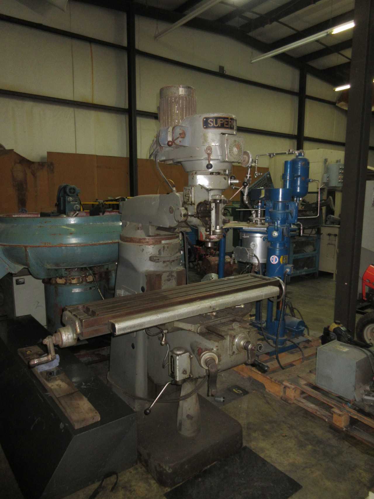 Supermax Knee Mill - MILLING MACHINES