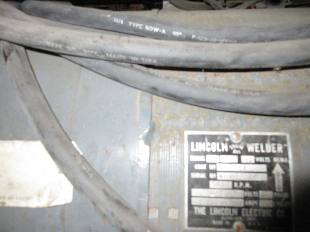 LINCOLN ARC WELDER SAE 300 - WELDING EQUIPMENT