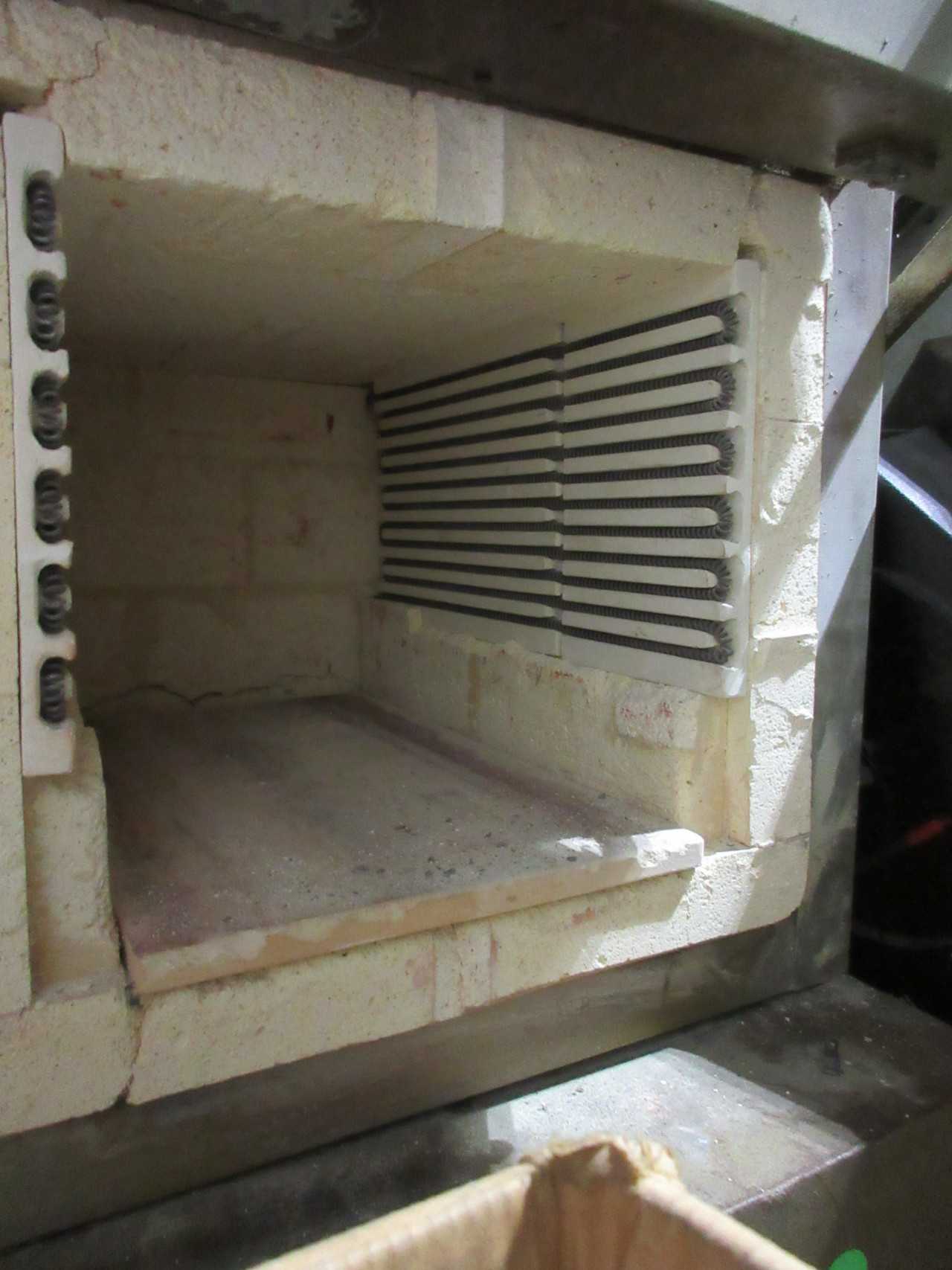 CRESS BENCH TOP ELECTRIC HEATREAT OVEN - MACHINING ACCESSORIES & TOOLING