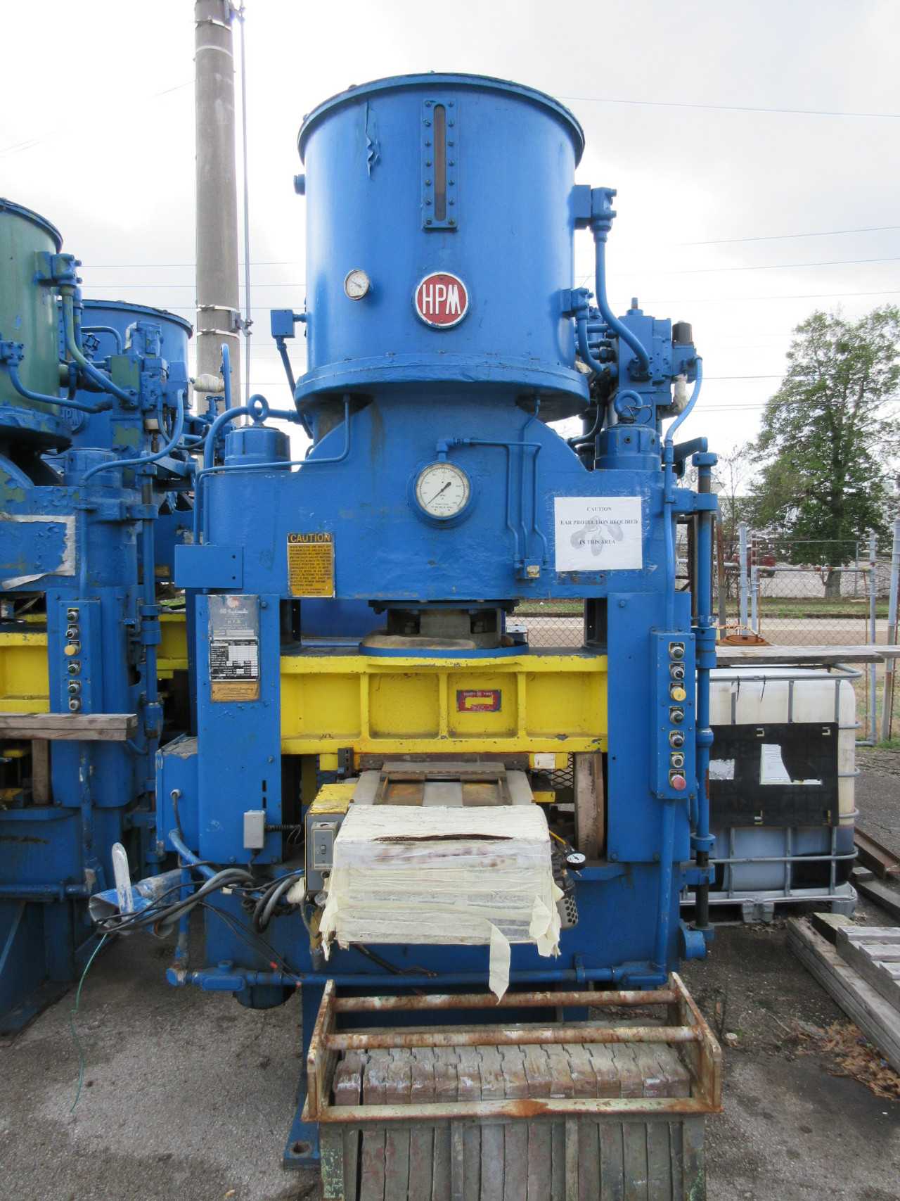 HPM 200 TON HYDRAULIC PRESS - PRESSES