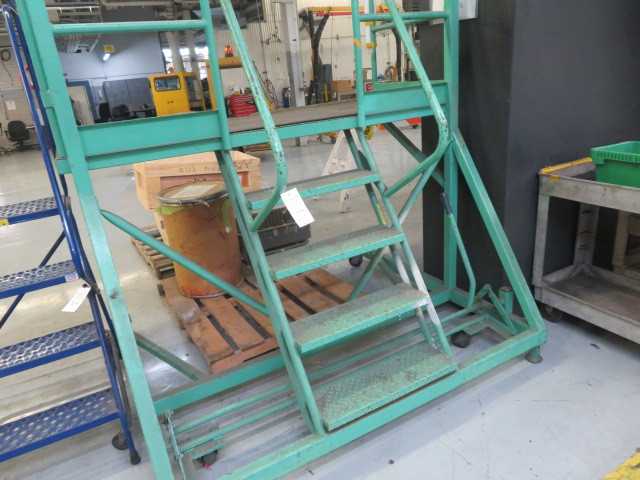 Ladder on Wheels, STEPS, ALL ONE LOT (MORE THAN 7) - MISCELLANEOUS