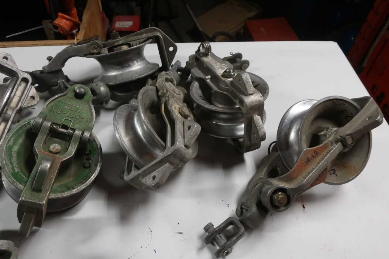 LOT OF 12 ASSORTED SHERMAN RILEY BLOCK AND TACKLE PULLEYTRAVELLERS - ELECTRIC POWER TOOLS