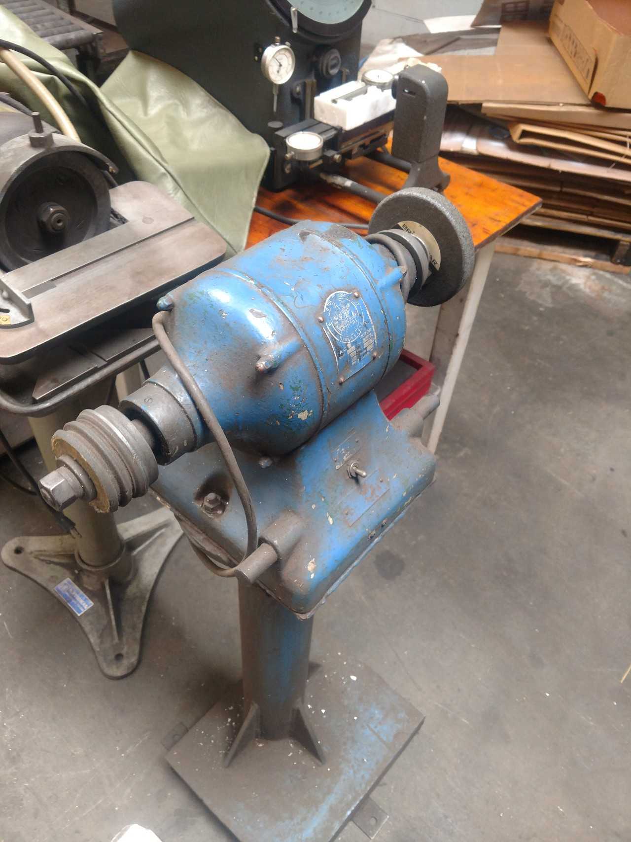 Double End Grinder - GRINDING MACHINES